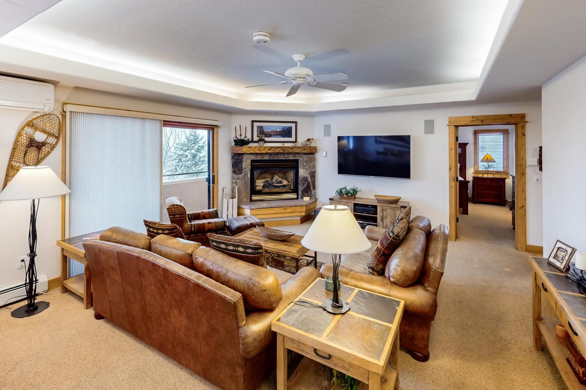 Canyon Creek Steamboat Springs Room photo