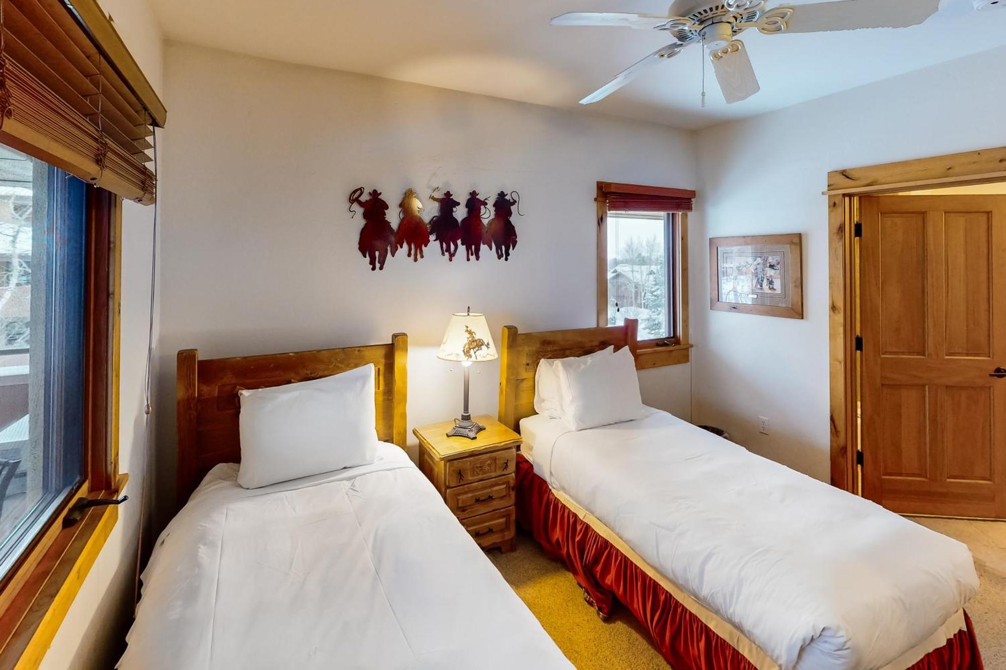 Canyon Creek Steamboat Springs Room photo