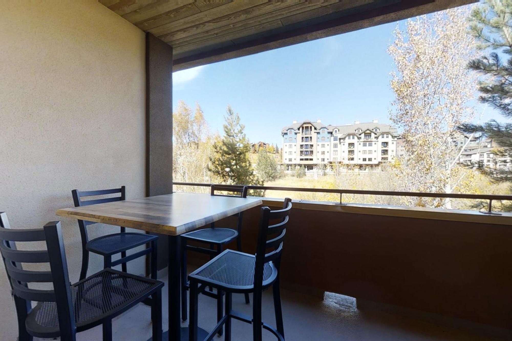 Canyon Creek Steamboat Springs Room photo