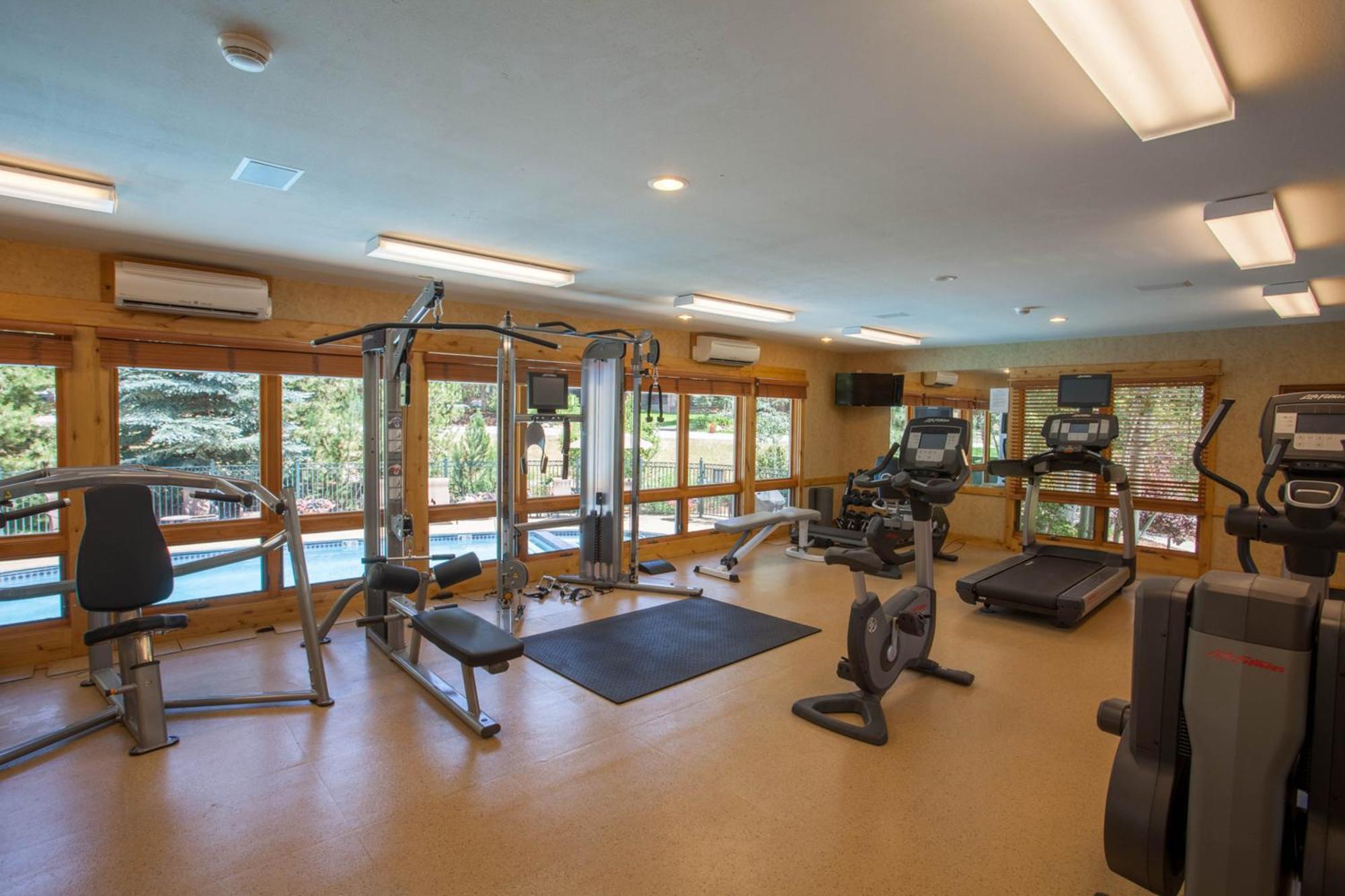 Canyon Creek Steamboat Springs Room photo
