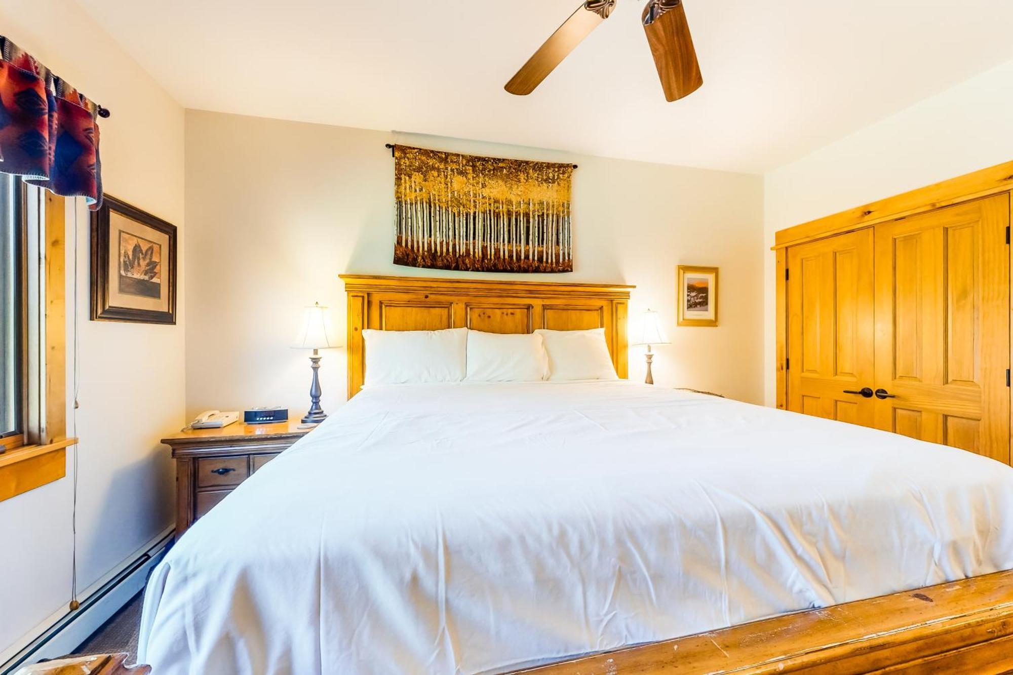Canyon Creek Steamboat Springs Room photo