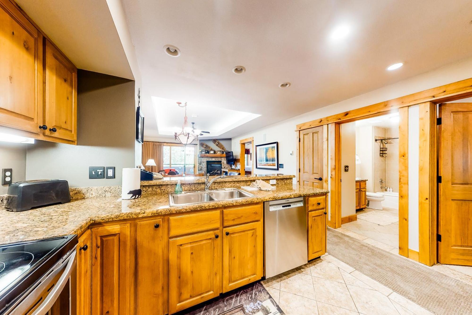 Canyon Creek Steamboat Springs Room photo