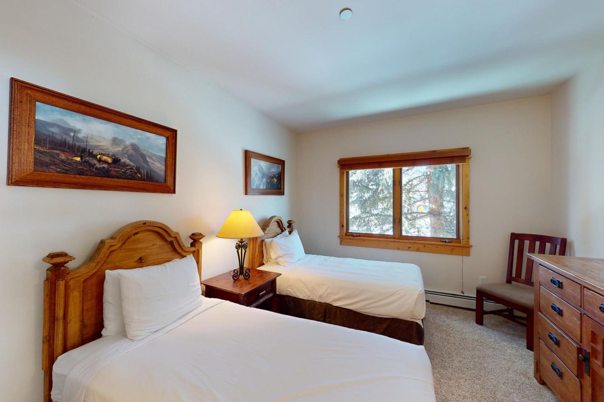 Canyon Creek Steamboat Springs Room photo