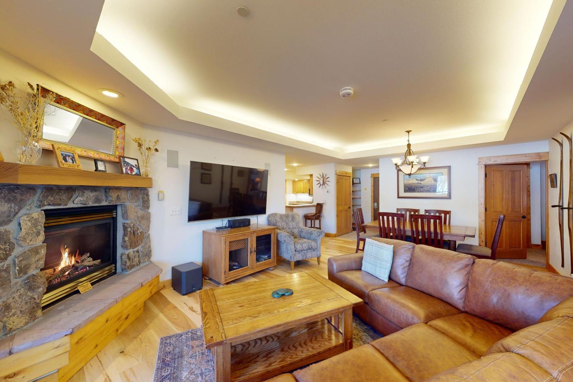 Canyon Creek Steamboat Springs Room photo